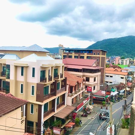 The Luka Guesthouse And Restaurant Patong Exterior photo