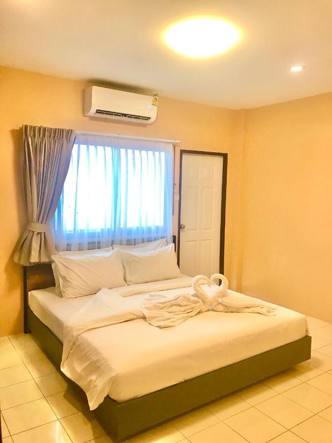 The Luka Guesthouse And Restaurant Patong Exterior photo